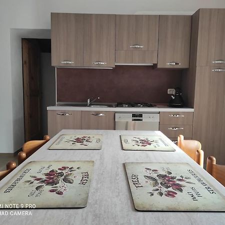 Chilometro 29 Terra Apartment Dervio Bagian luar foto